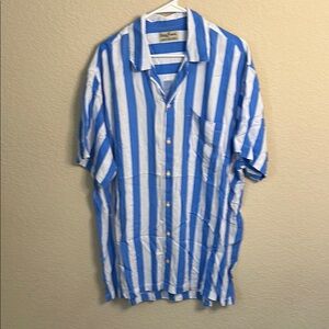 Kenny Flowers Blue and White Casual Button Down Shirt